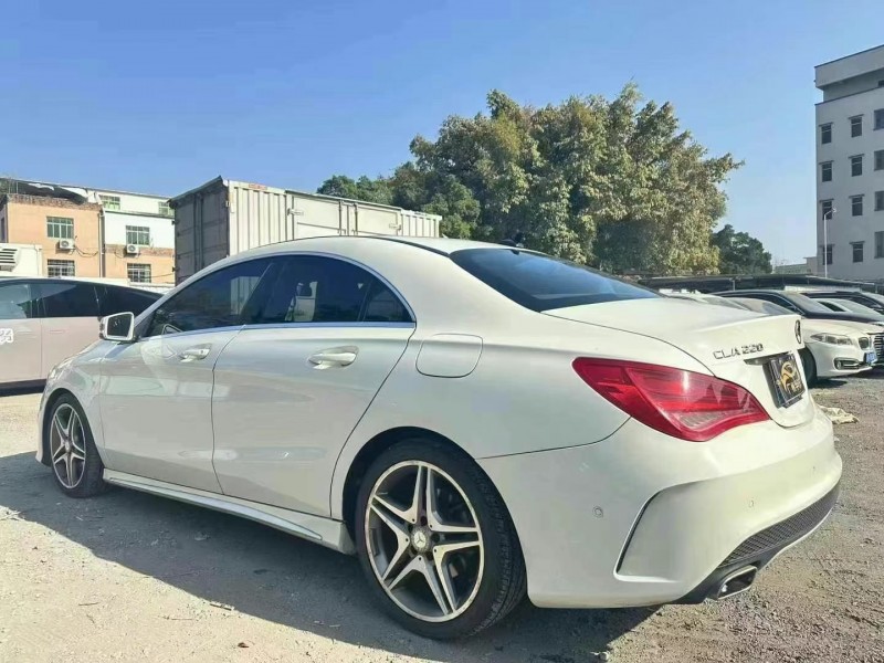 广州16年奔驰CLA8