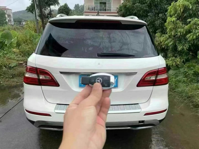 广州13年奔驰ML8