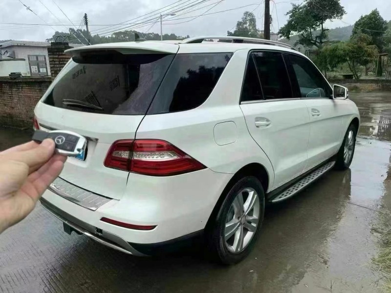 广州13年奔驰ML9