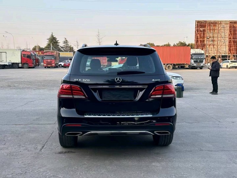 徐州17年奔驰GLE9