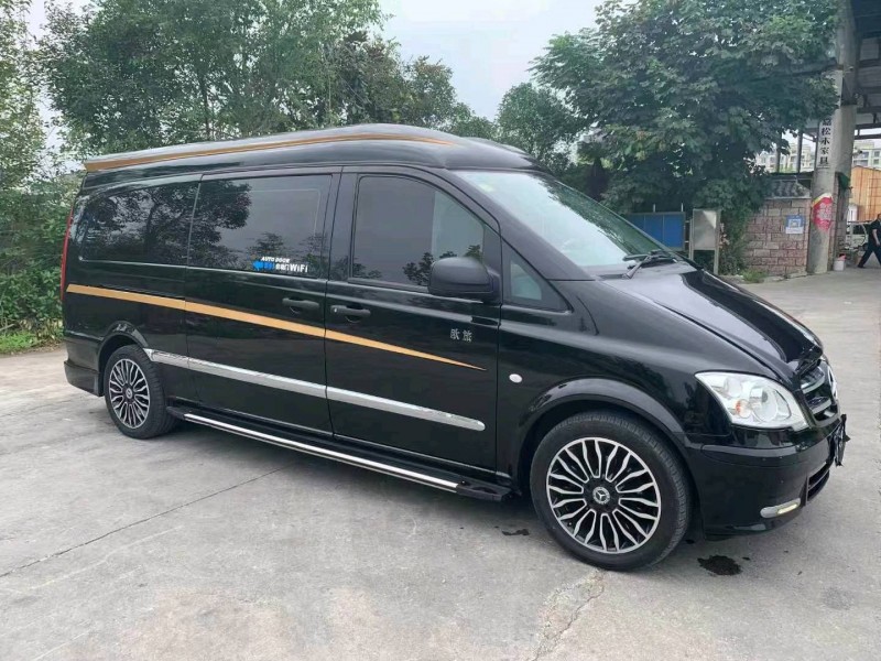 徐州17年奔驰威霆2