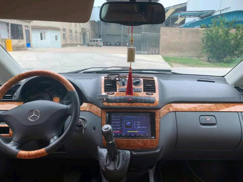 徐州17年奔驰威霆4