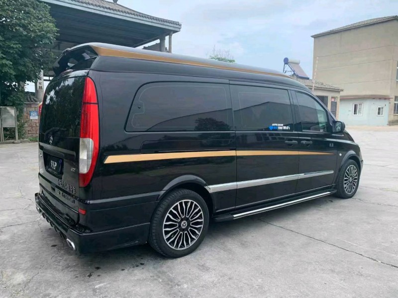 徐州17年奔驰威霆7