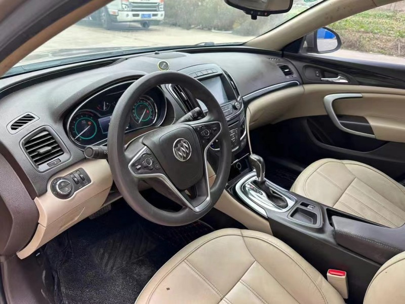 盐城16年别克君威5