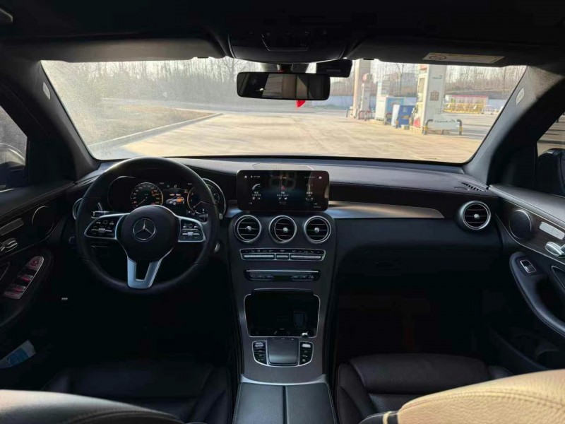 青岛21年奔驰GLC4