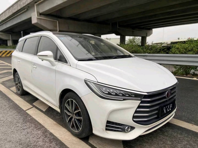 广州18年比亚迪宋2