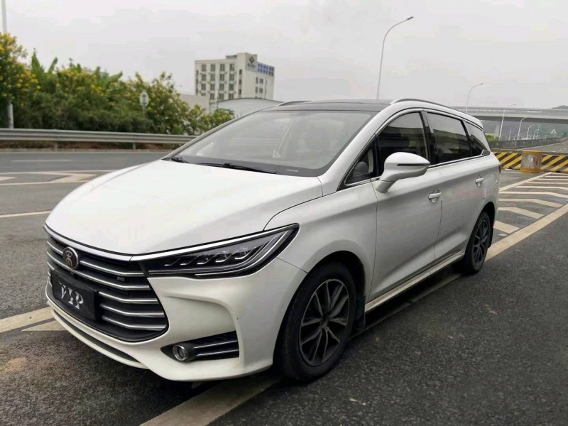 广州18年比亚迪宋3