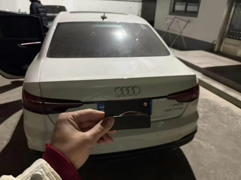 济宁23年奥迪A4L3