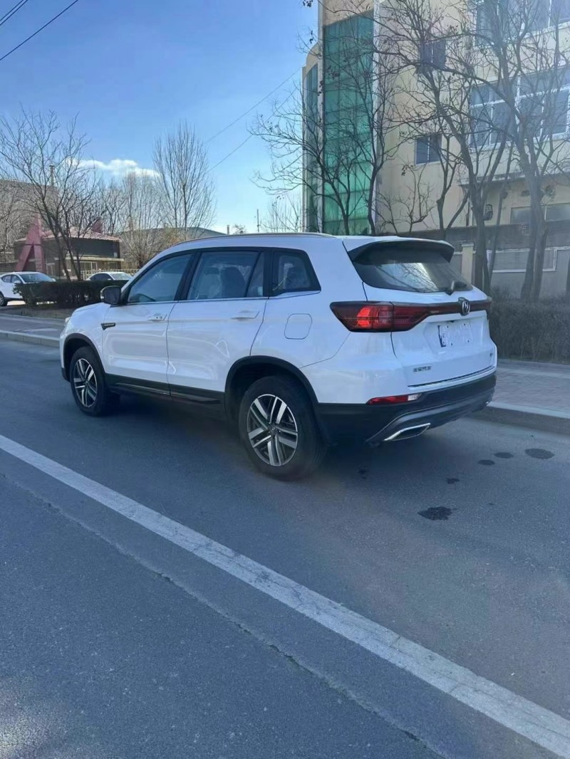 济宁24年长安汽车CS754