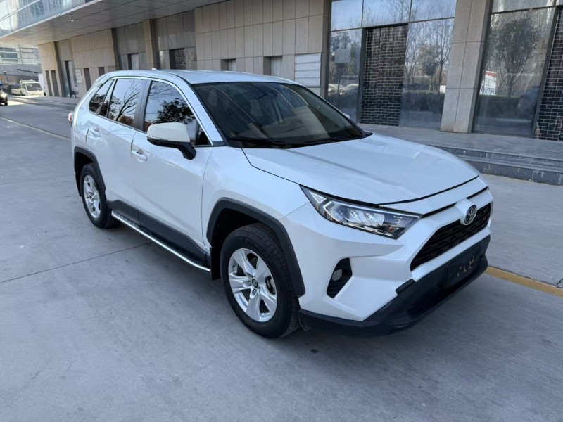济宁22年丰田RAV4荣放2