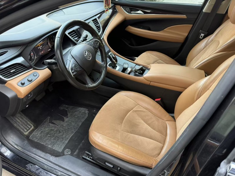 济宁19年别克君越5