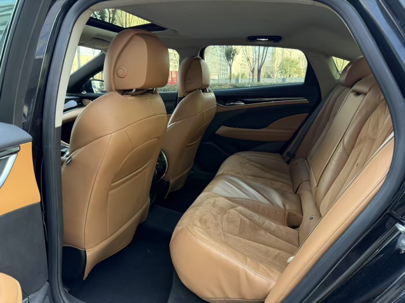 济宁19年别克君越6