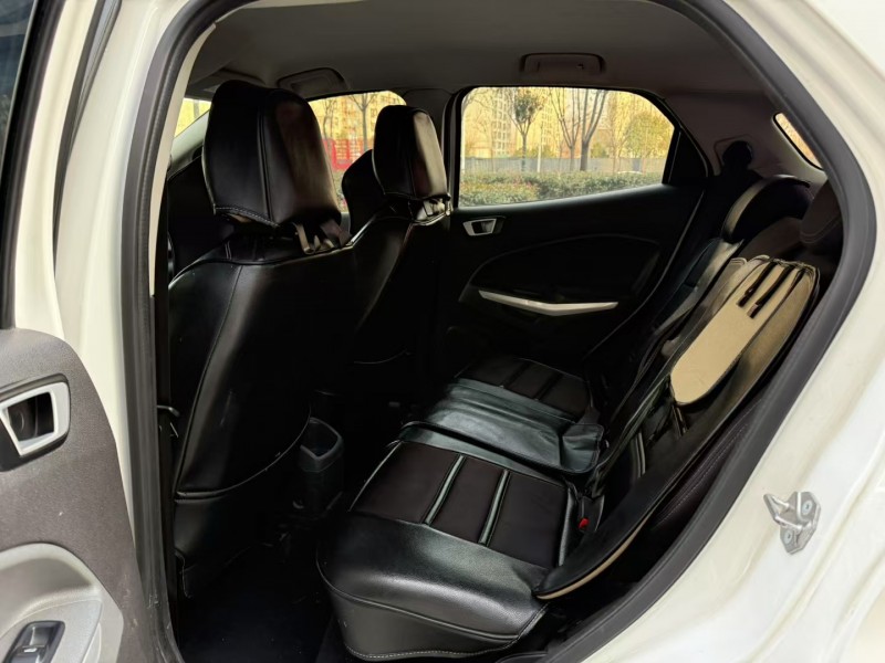 济宁17年福特翼搏6