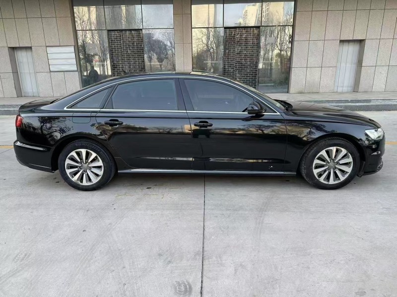 济宁18年奥迪A6L8