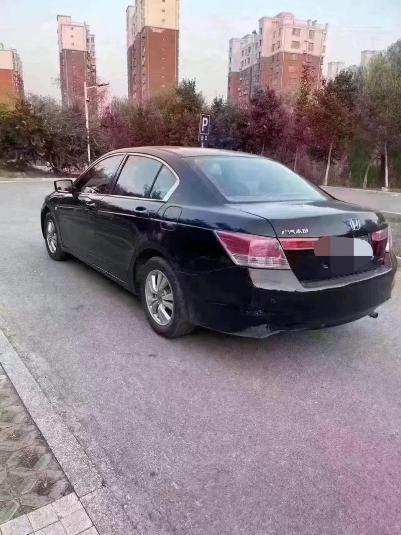 菏泽09年本田雅阁4