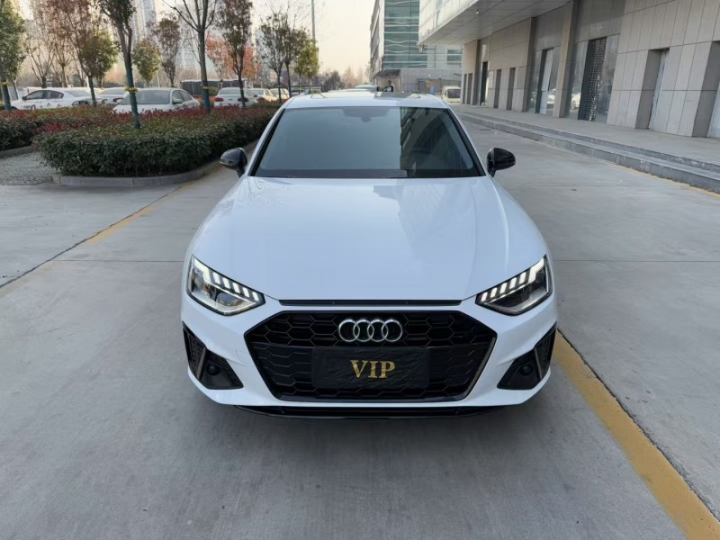 济宁22年奥迪A4L1