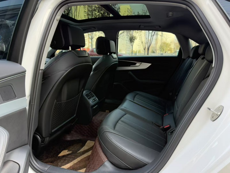 济宁22年奥迪A4L5