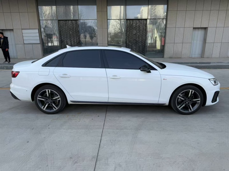 济宁22年奥迪A4L7