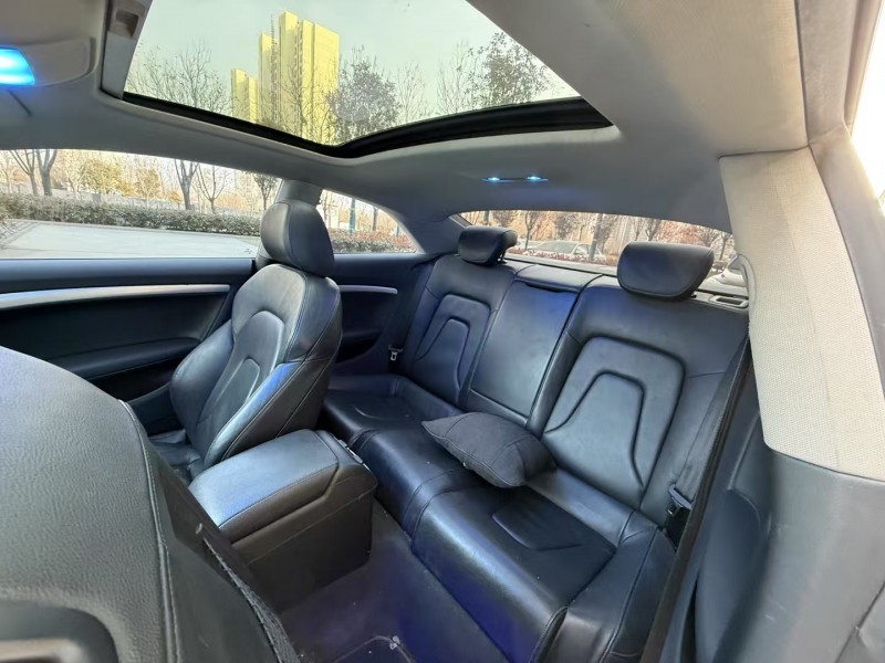 济宁15年奥迪A56