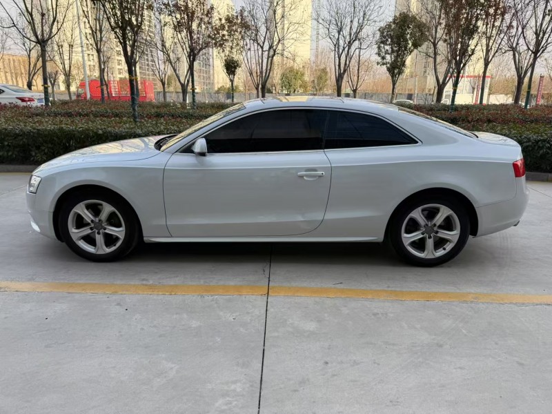 济宁15年奥迪A57