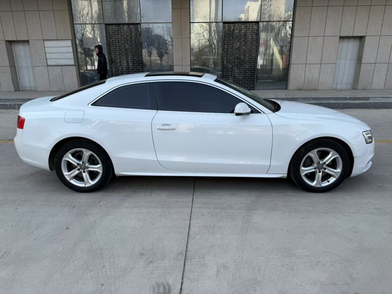 济宁15年奥迪A58