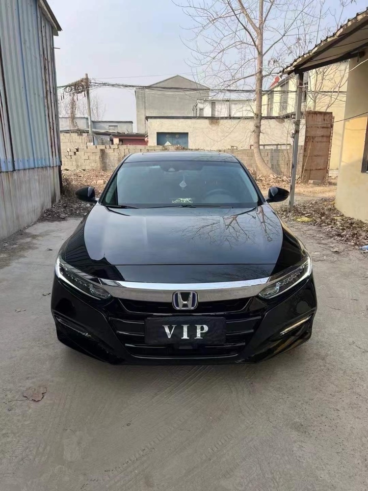 菏泽21年本田雅阁1