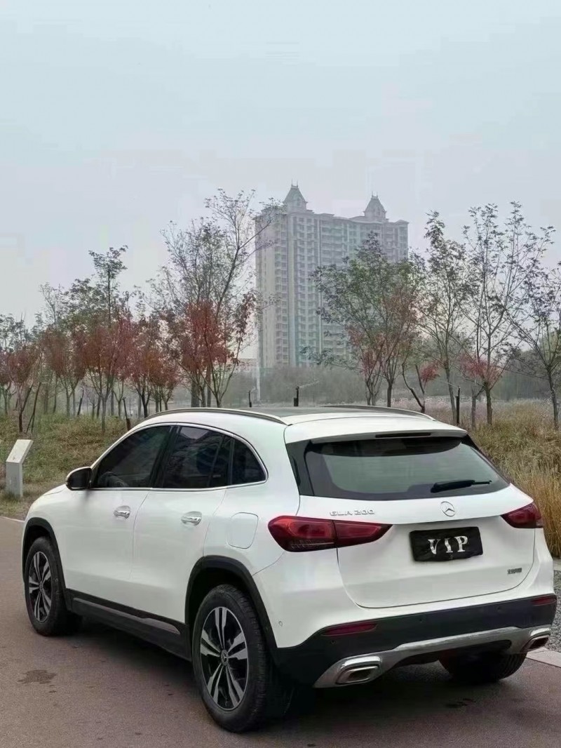 济宁22年奔驰GLA4