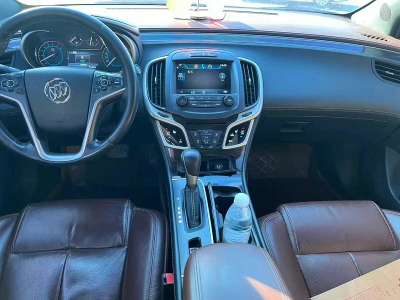 保定14年别克君越8