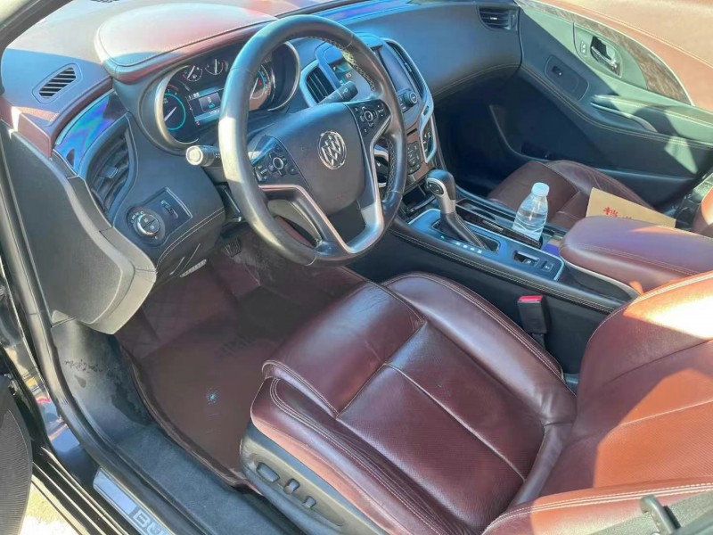 保定14年别克君越9