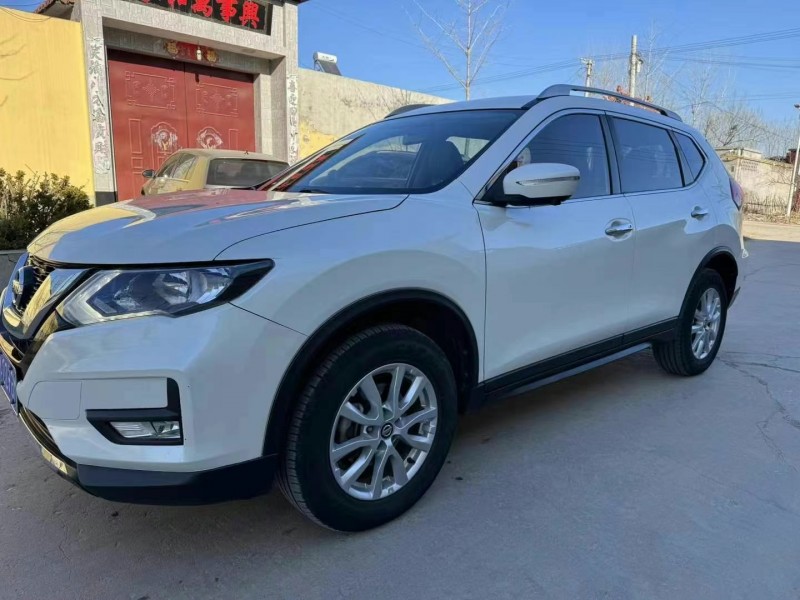 保定17年日产奇骏3