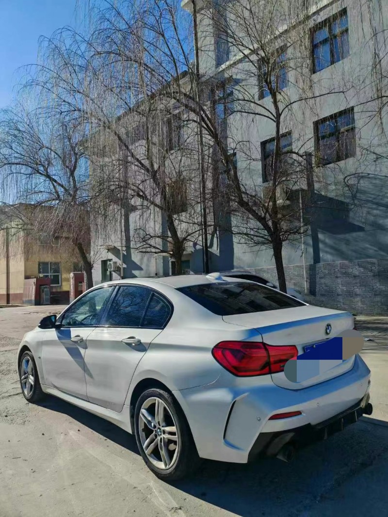 保定21年宝马1系4