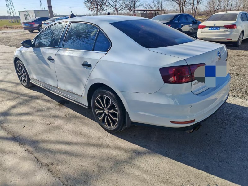 保定18年大众速腾5