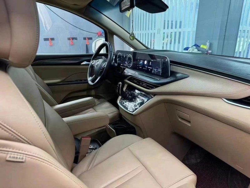 济宁21年别克GL85