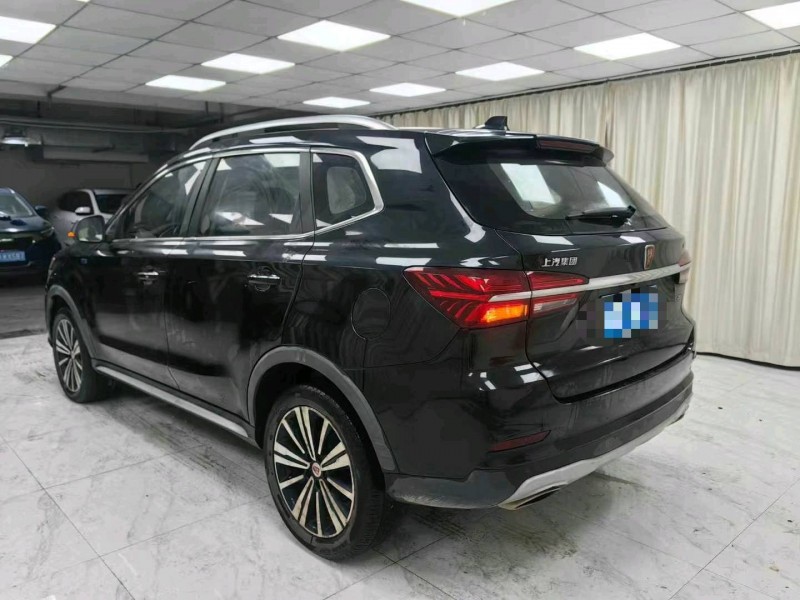 成都19年荣威RX57