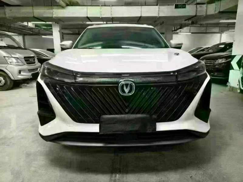 成都23年长安汽车CS751