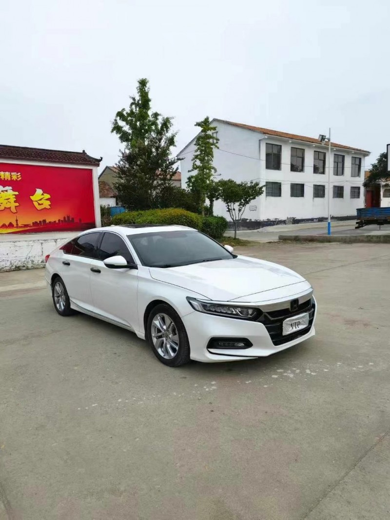 徐州19年本田雅阁3