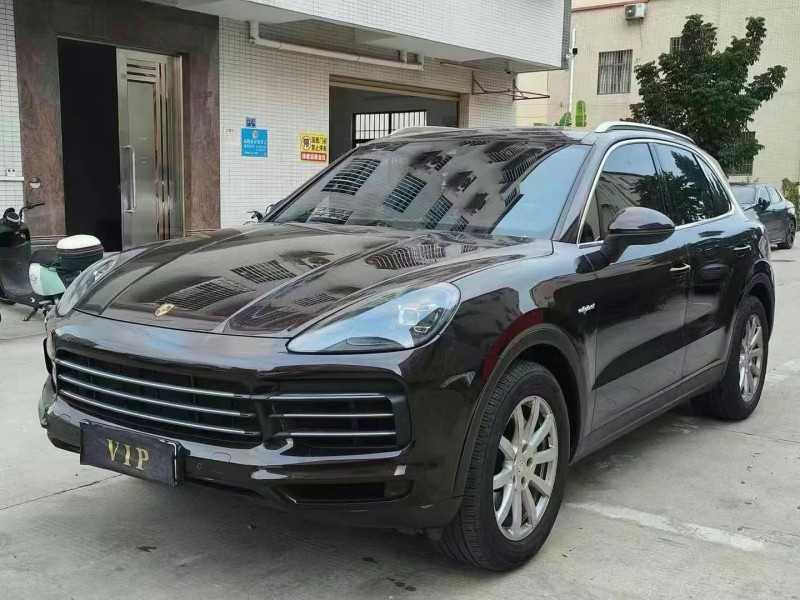 广州20年保时捷卡宴2