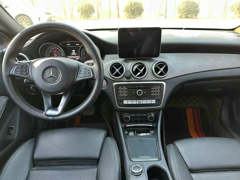 徐州17年奔驰GLA5