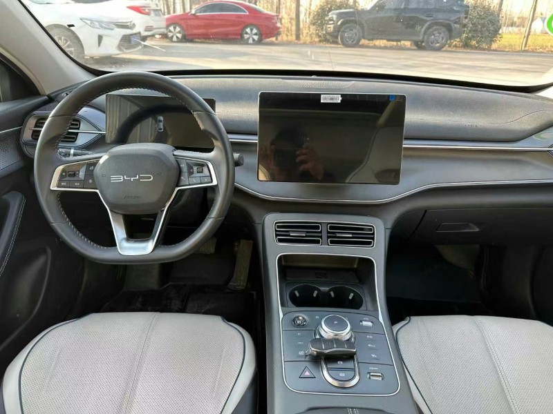 徐州24年比亚迪驱逐舰5