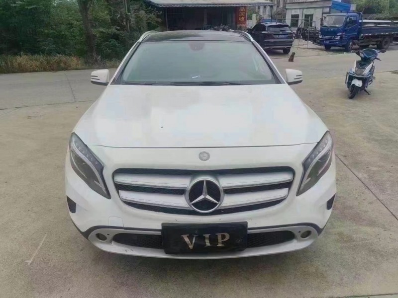 菏泽15年奔驰GLA1