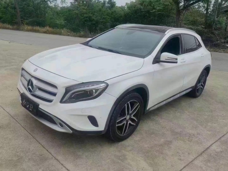 菏泽15年奔驰GLA2