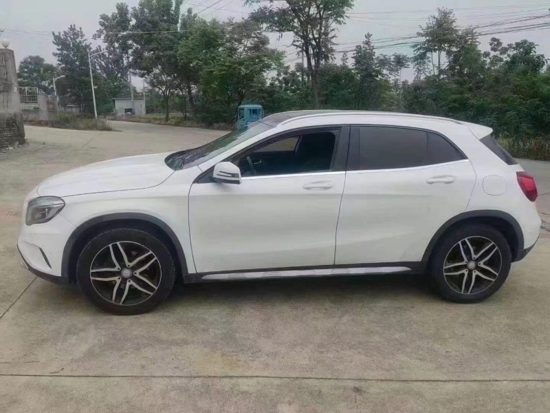 菏泽15年奔驰GLA8