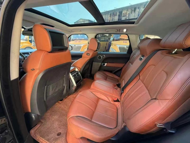 广州16年路虎揽胜运动8