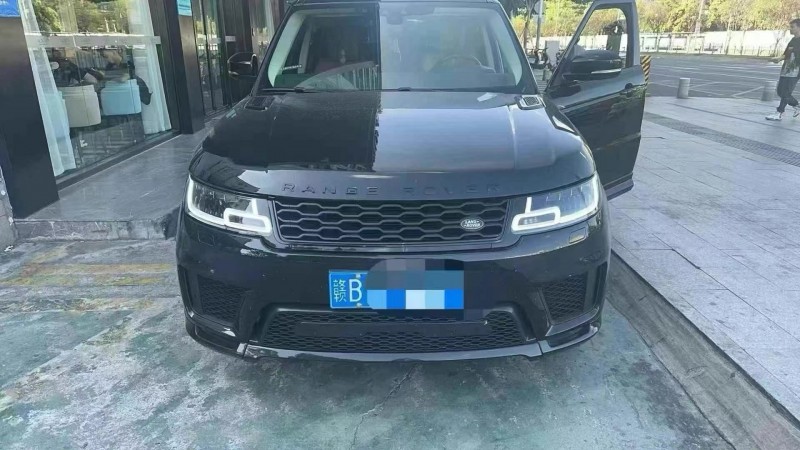 广州17年路虎揽胜运动1