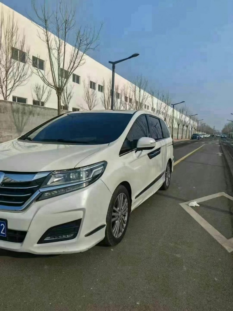 济宁19年本田艾力绅2