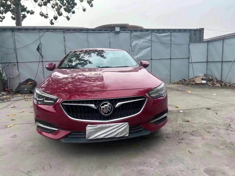 青岛18年别克君威1