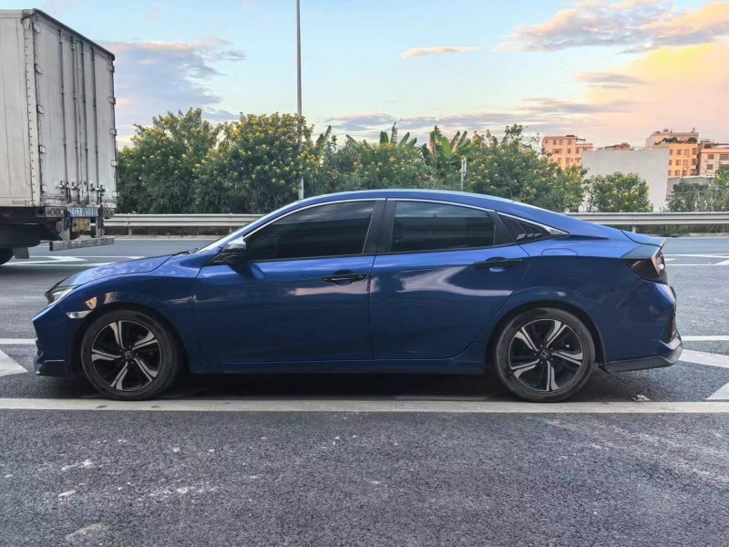 广州17年本田思域6