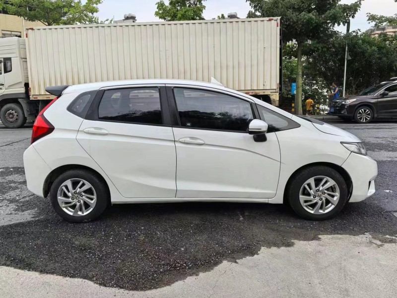 广州15年本田飞度5