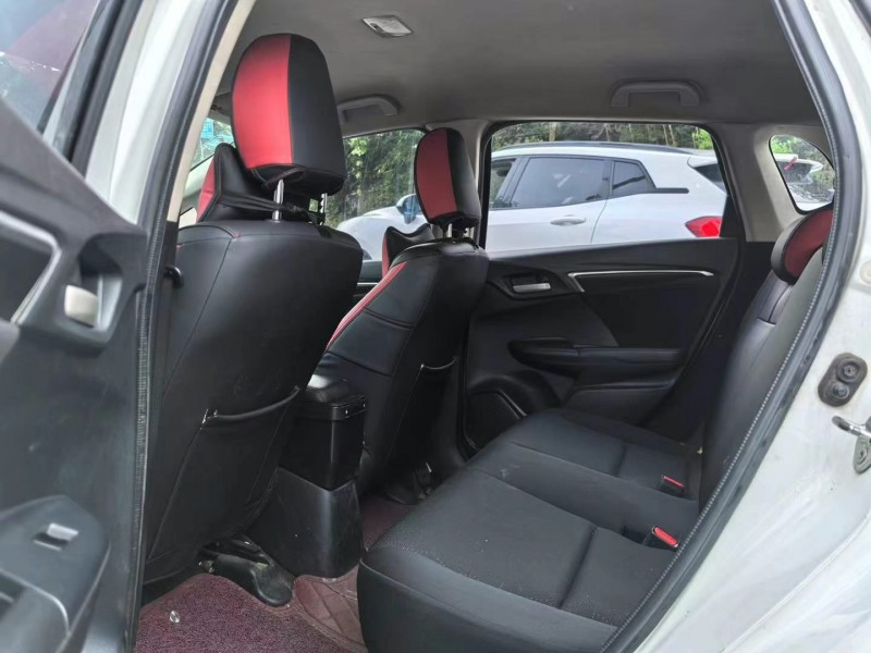 广州15年本田飞度7