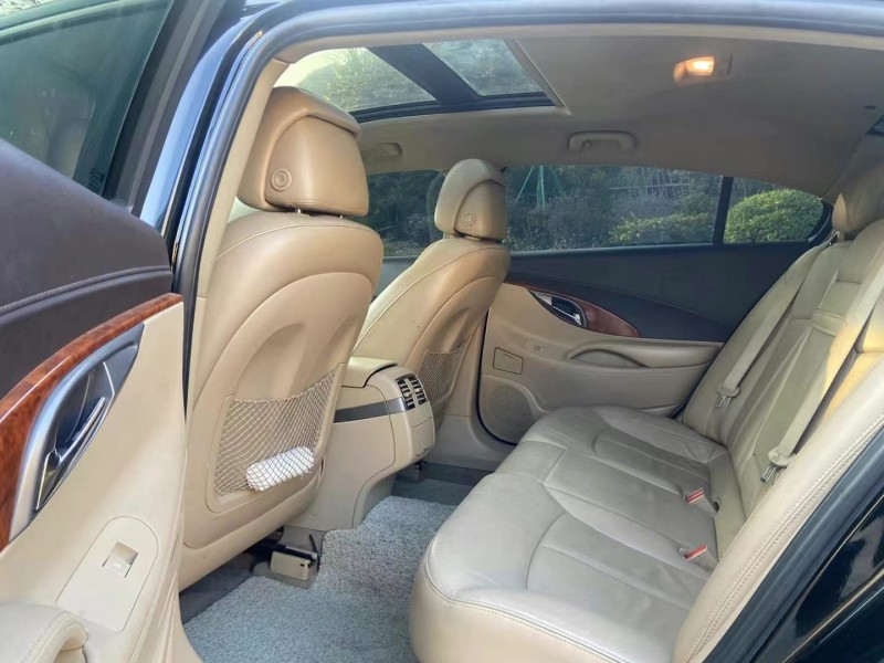 广州11年别克君越9